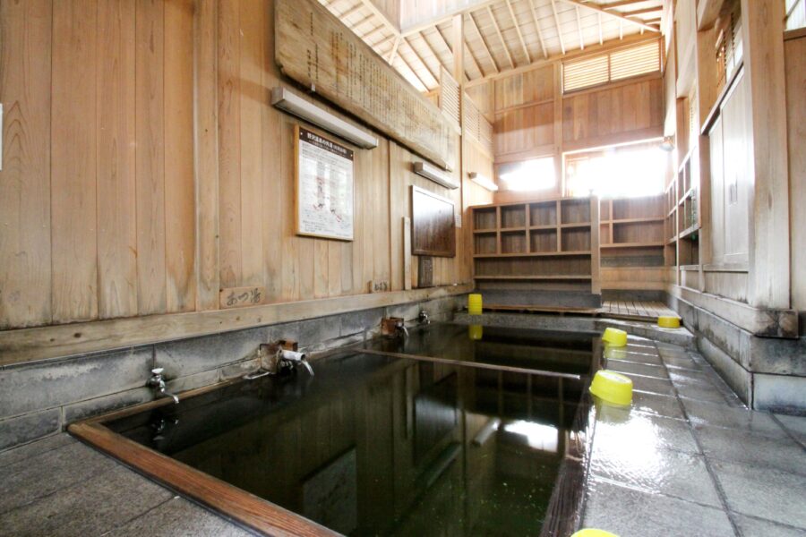 step2:野沢温泉の湯ヂカラがすごい！ 抗酸化力たっぷりの温泉成分を 皮膚から取り込む